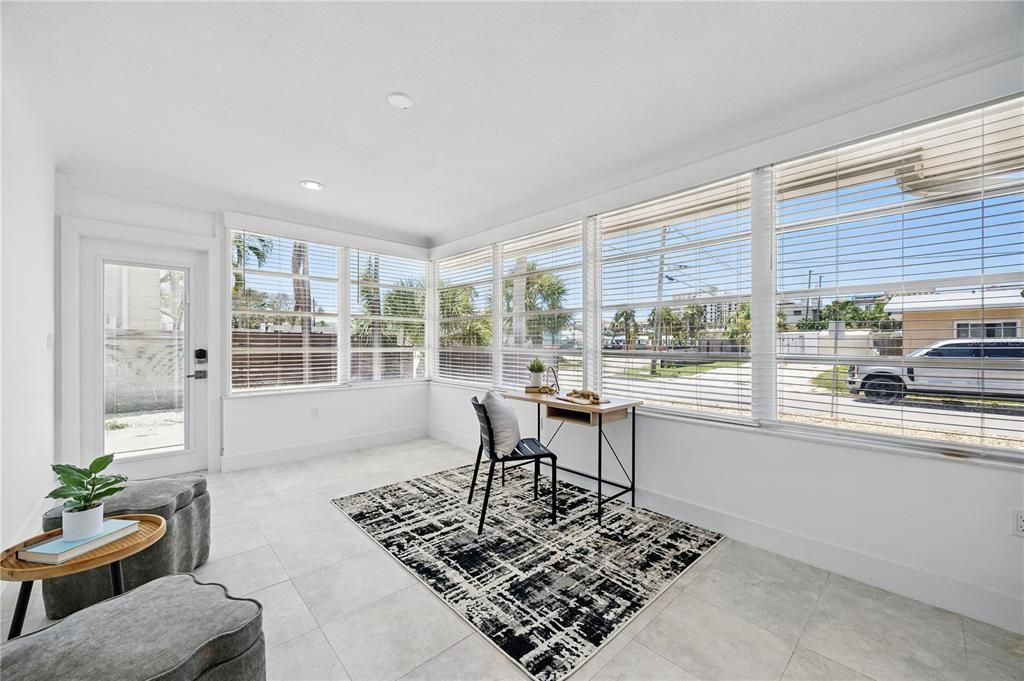 出租: $4,000 (2 贝兹, 2 浴室, 1494 平方英尺)