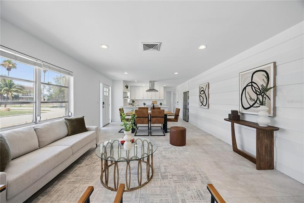 出租: $4,000 (2 贝兹, 2 浴室, 1494 平方英尺)