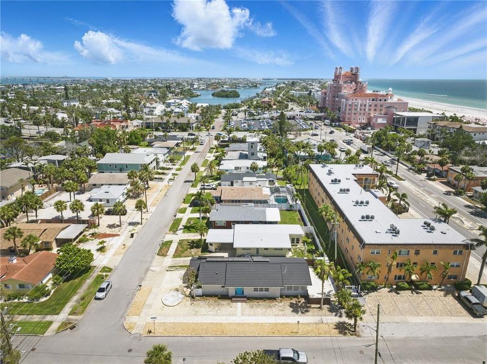 出租: $4,000 (2 贝兹, 2 浴室, 1494 平方英尺)