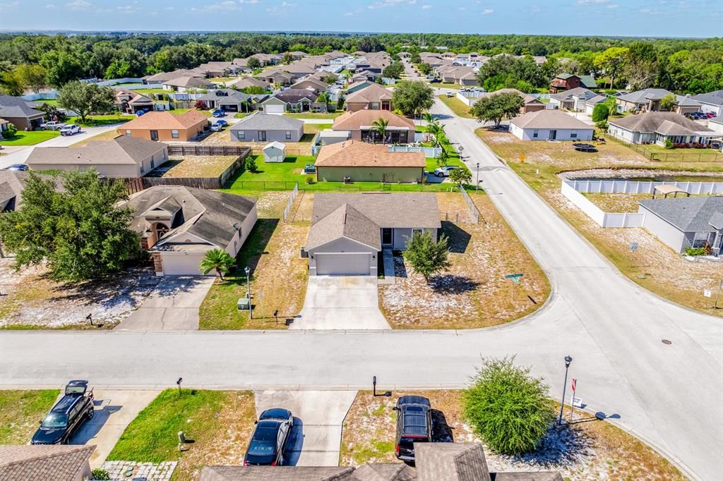 Active With Contract: $239,900 (3 beds, 2 baths, 1184 Square Feet)