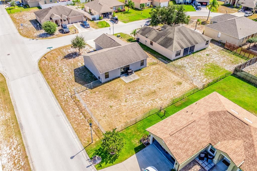 Active With Contract: $239,900 (3 beds, 2 baths, 1184 Square Feet)