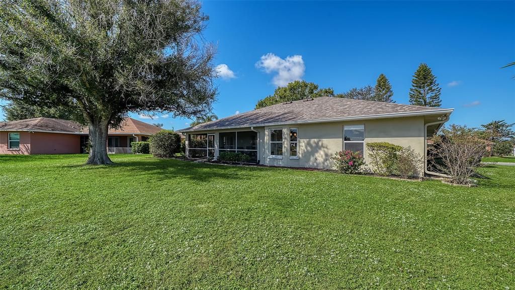 合同活跃: $399,000 (3 贝兹, 2 浴室, 1827 平方英尺)