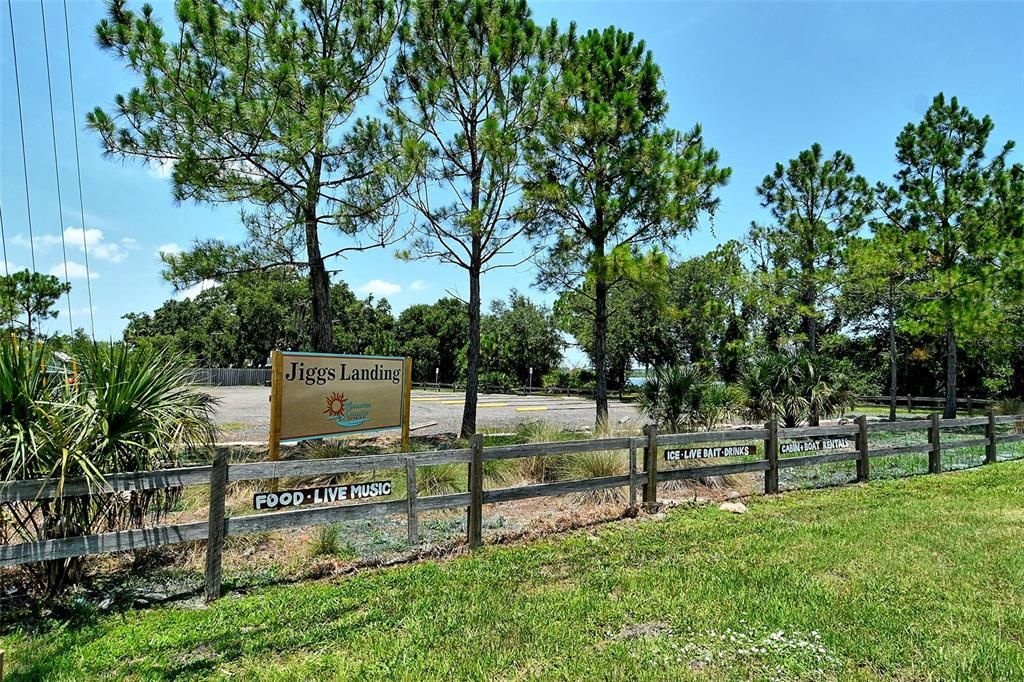 合同活跃: $399,000 (3 贝兹, 2 浴室, 1827 平方英尺)