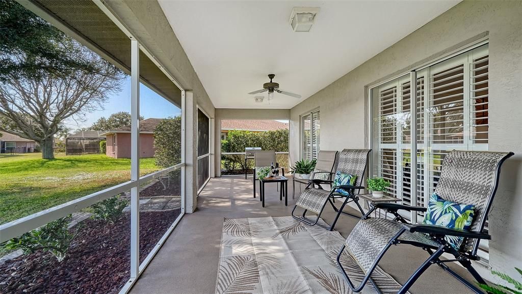 合同活跃: $399,000 (3 贝兹, 2 浴室, 1827 平方英尺)