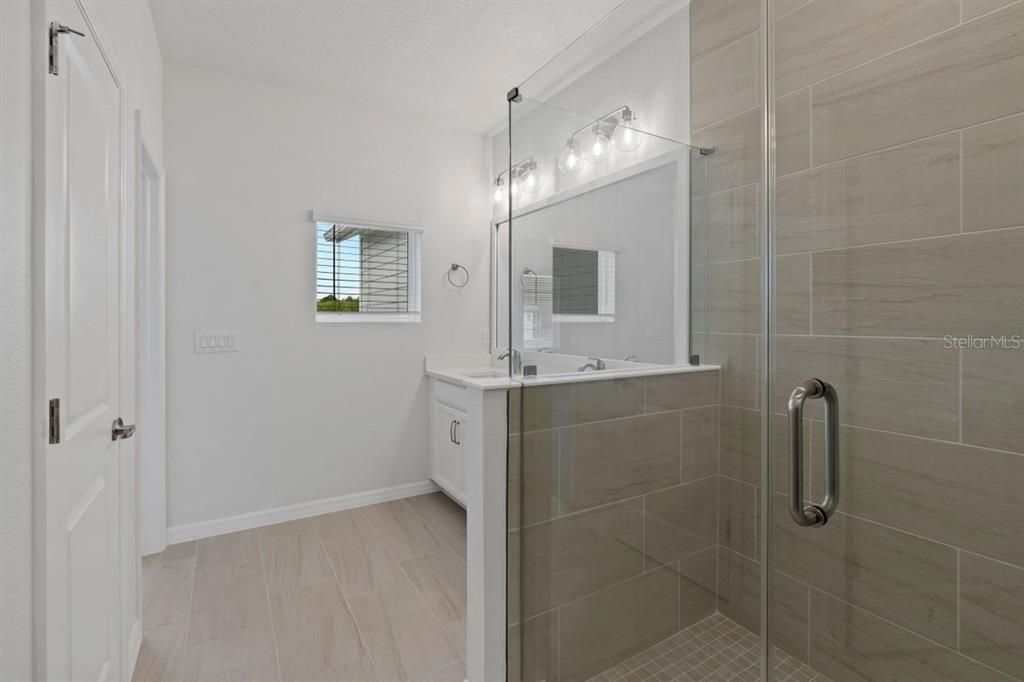 For Rent: $2,695 (3 beds, 2 baths, 1844 Square Feet)