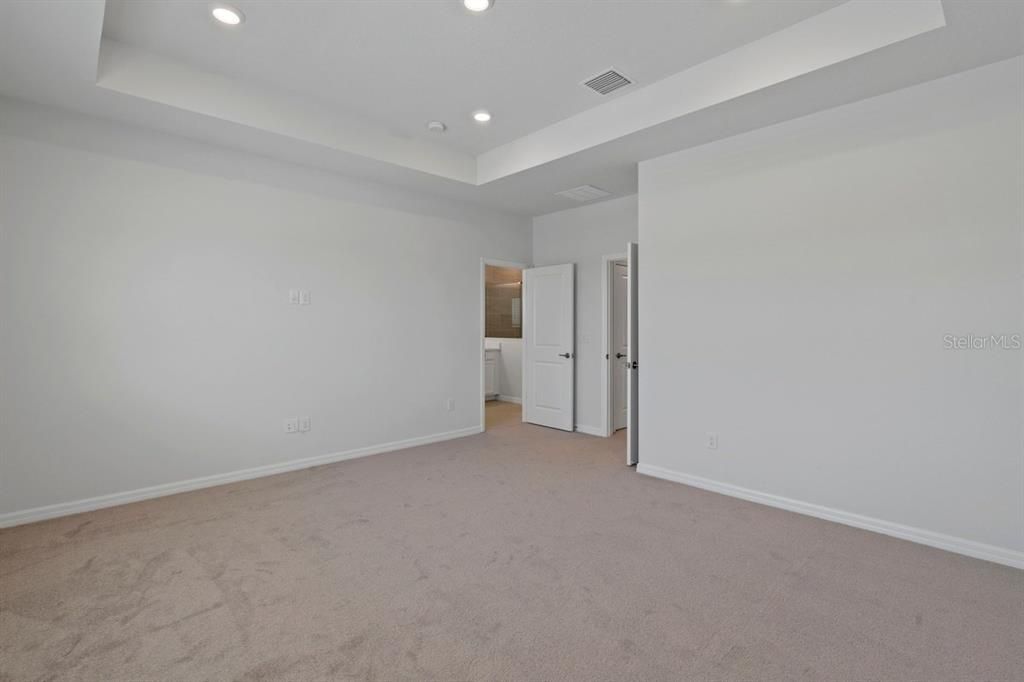 For Rent: $2,695 (3 beds, 2 baths, 1844 Square Feet)