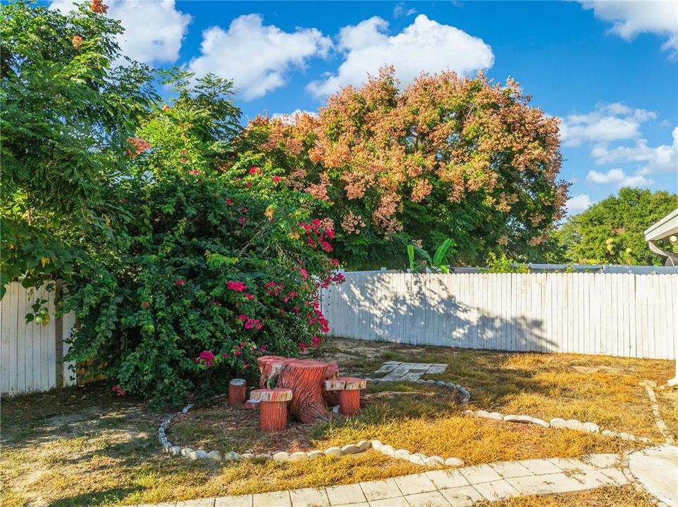 Activo con contrato: $299,900 (3 camas, 2 baños, 1232 Pies cuadrados)