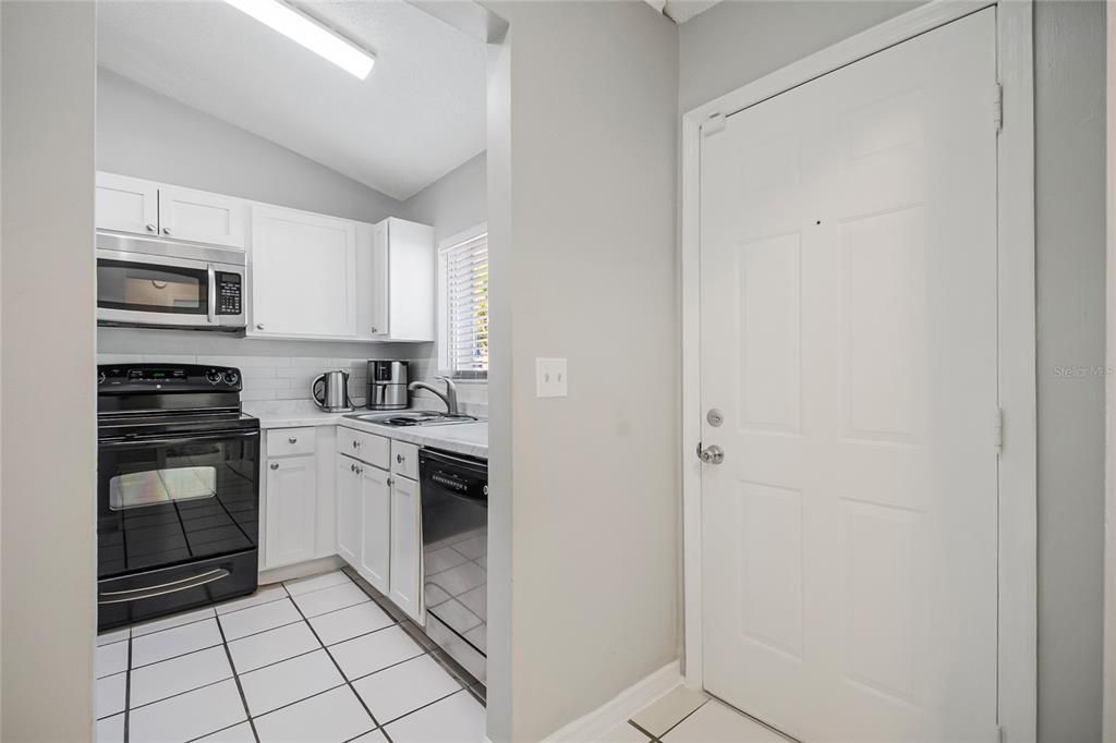 Activo con contrato: $299,900 (3 camas, 2 baños, 1232 Pies cuadrados)