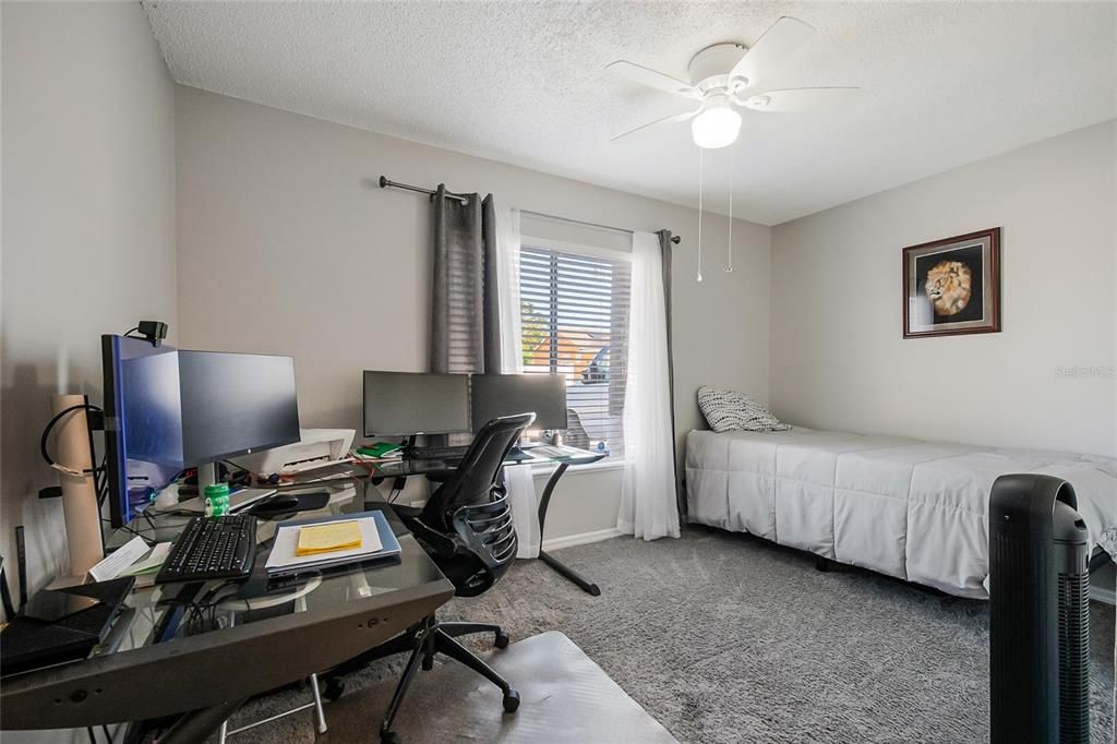 Activo con contrato: $299,900 (3 camas, 2 baños, 1232 Pies cuadrados)