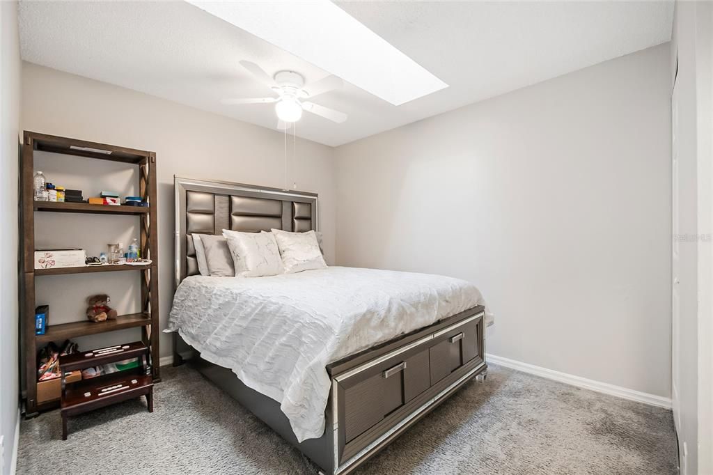 Activo con contrato: $299,900 (3 camas, 2 baños, 1232 Pies cuadrados)