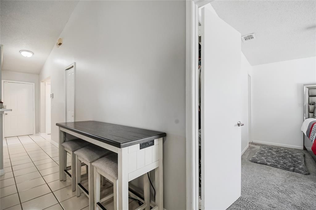 Activo con contrato: $299,900 (3 camas, 2 baños, 1232 Pies cuadrados)