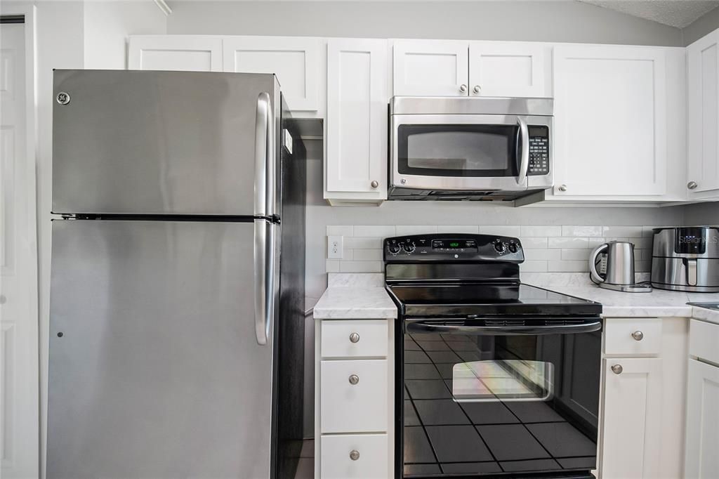 Activo con contrato: $299,900 (3 camas, 2 baños, 1232 Pies cuadrados)