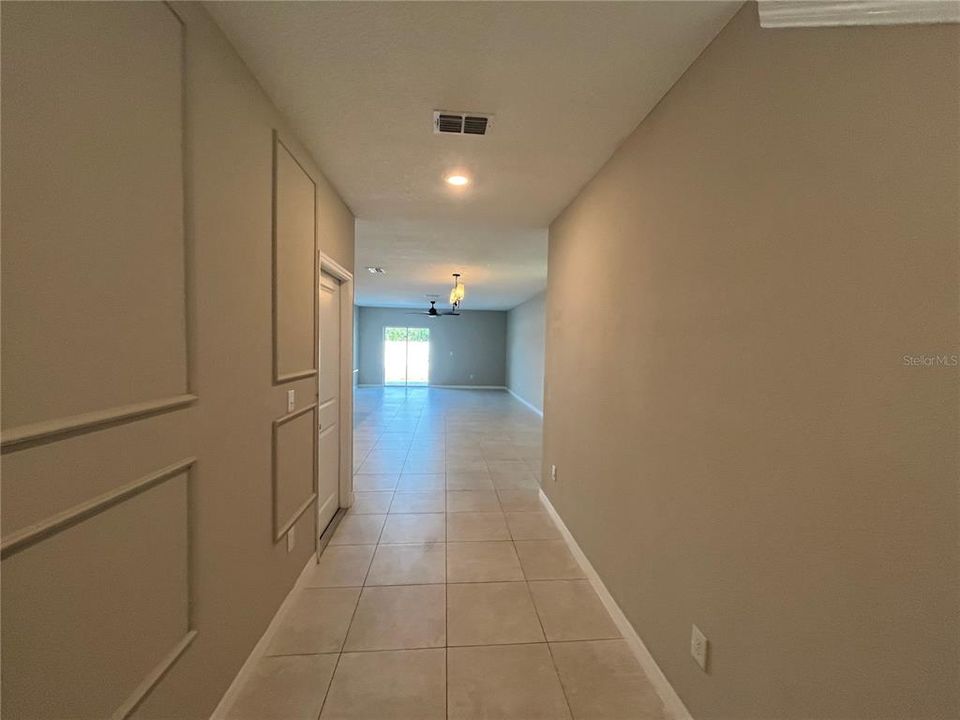 For Rent: $2,700 (6 beds, 3 baths, 2578 Square Feet)