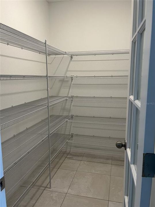 For Rent: $2,700 (6 beds, 3 baths, 2578 Square Feet)