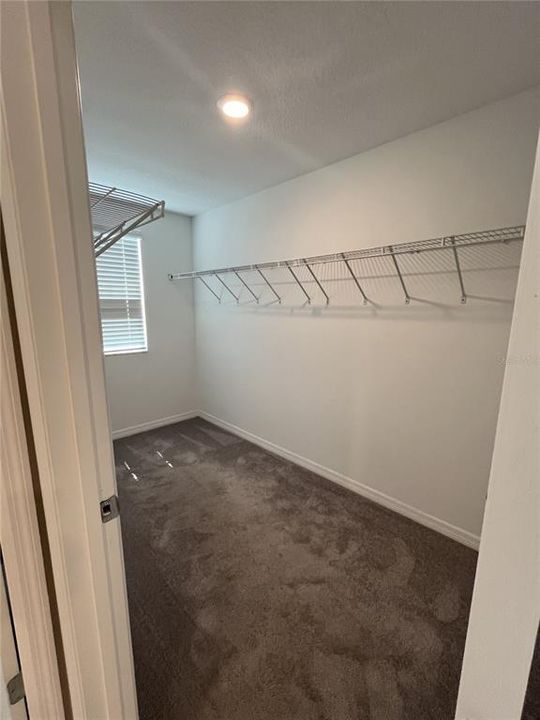 For Rent: $2,700 (6 beds, 3 baths, 2578 Square Feet)