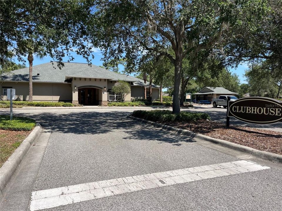 For Rent: $2,700 (6 beds, 3 baths, 2578 Square Feet)