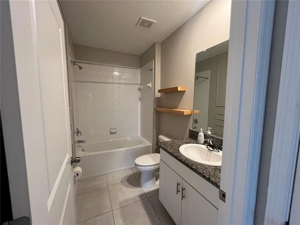 For Rent: $2,700 (6 beds, 3 baths, 2578 Square Feet)