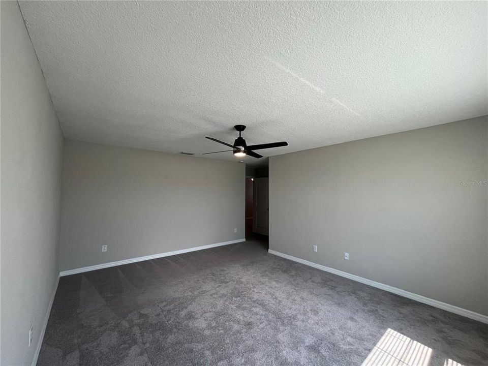 For Rent: $2,700 (6 beds, 3 baths, 2578 Square Feet)