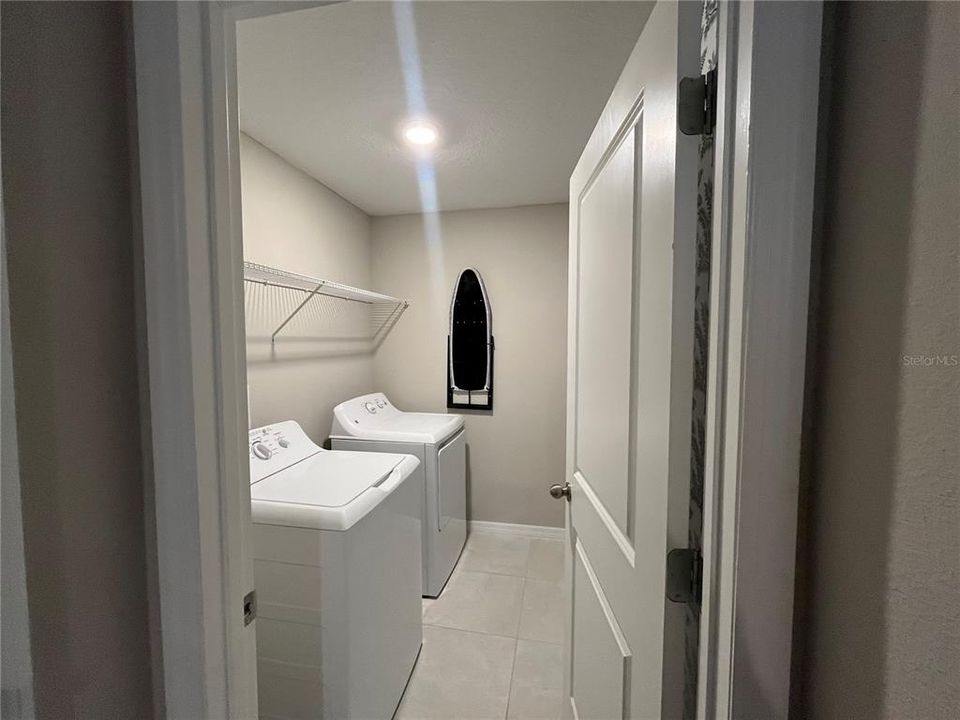 For Rent: $2,700 (6 beds, 3 baths, 2578 Square Feet)