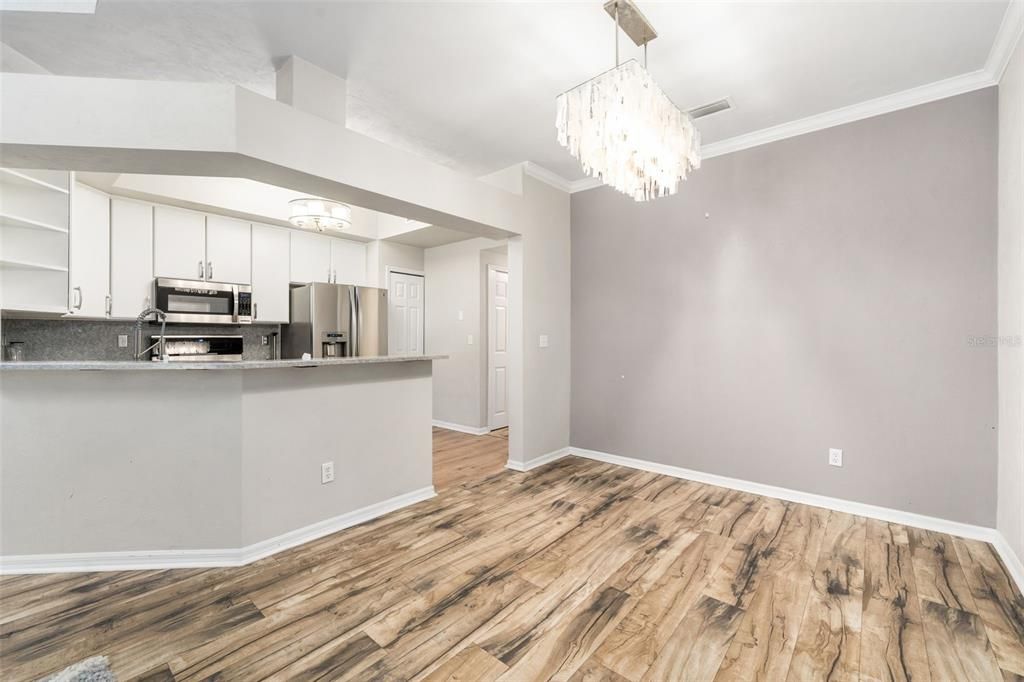Active With Contract: $254,900 (2 beds, 2 baths, 1588 Square Feet)
