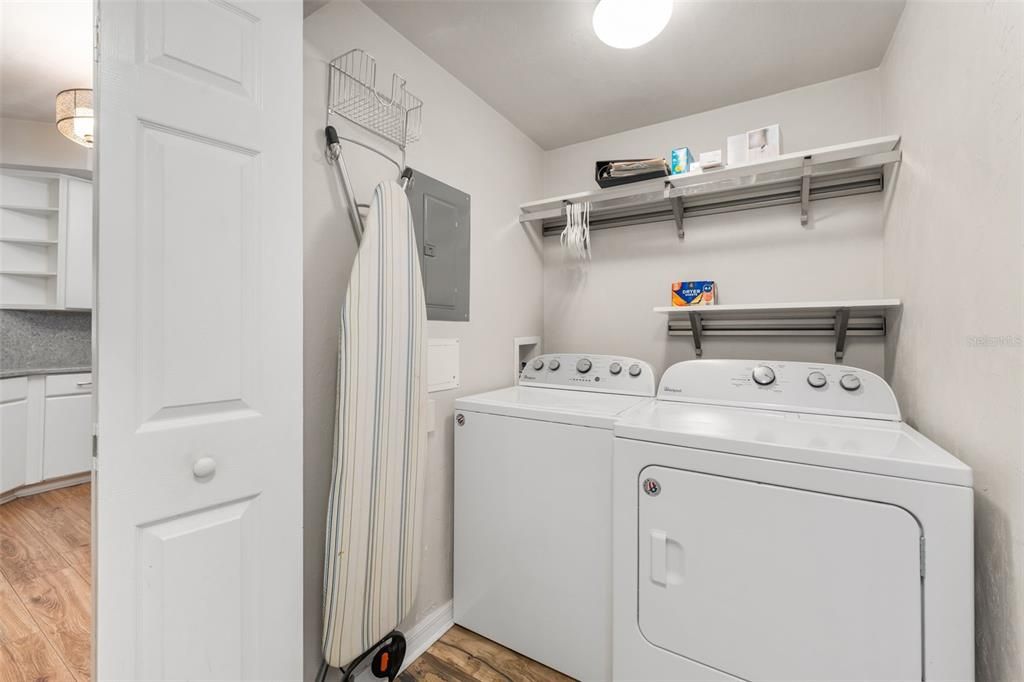 Active With Contract: $254,900 (2 beds, 2 baths, 1588 Square Feet)