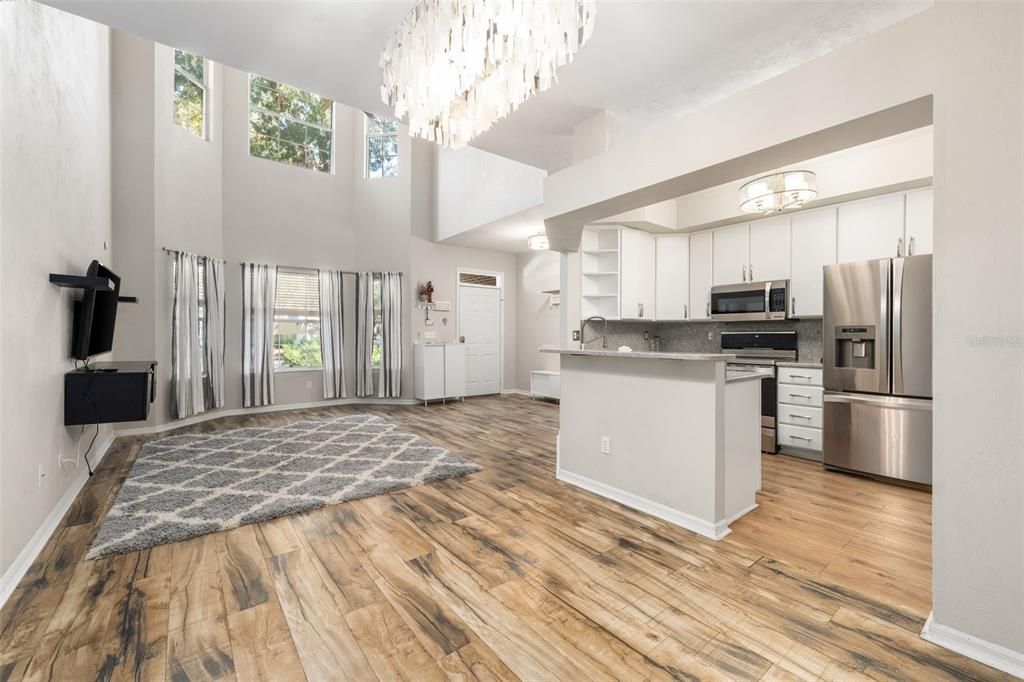 Active With Contract: $254,900 (2 beds, 2 baths, 1588 Square Feet)