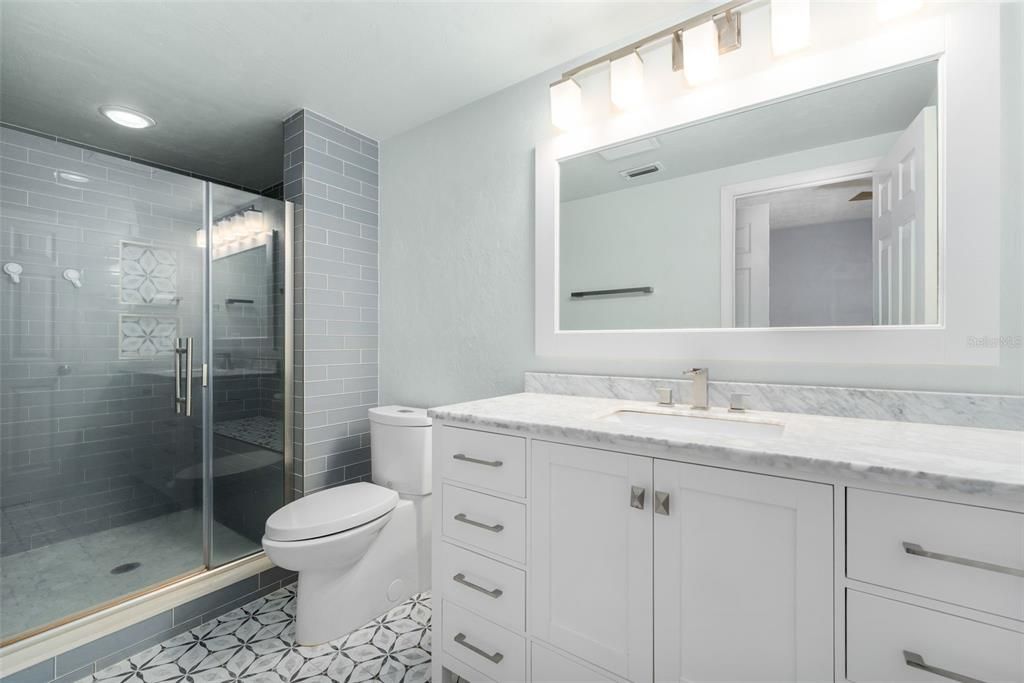 Active With Contract: $254,900 (2 beds, 2 baths, 1588 Square Feet)