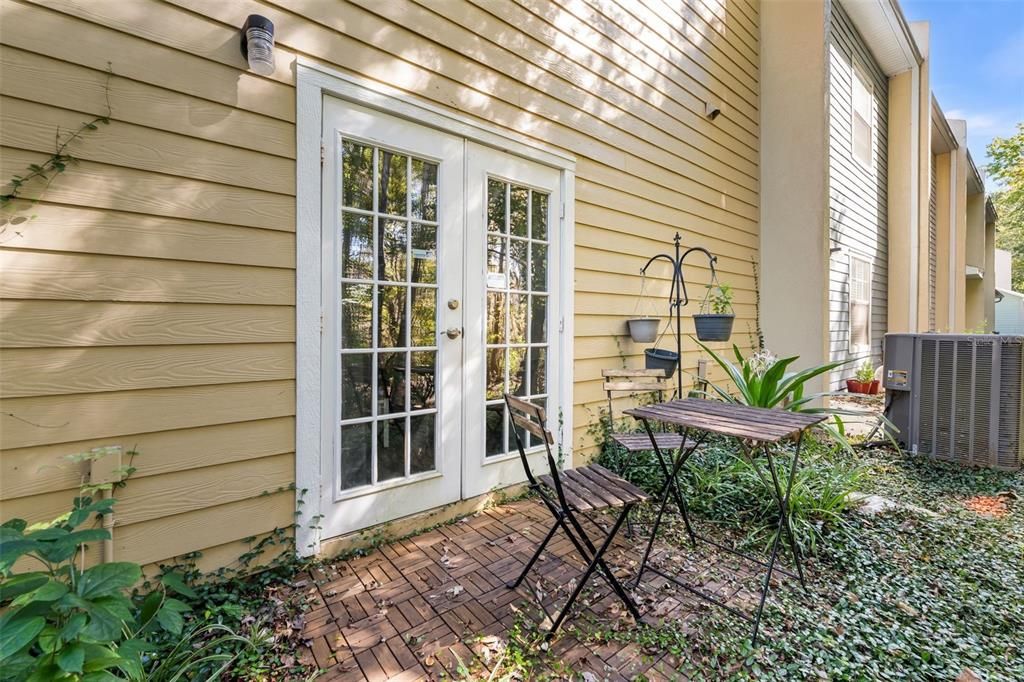 Active With Contract: $254,900 (2 beds, 2 baths, 1588 Square Feet)