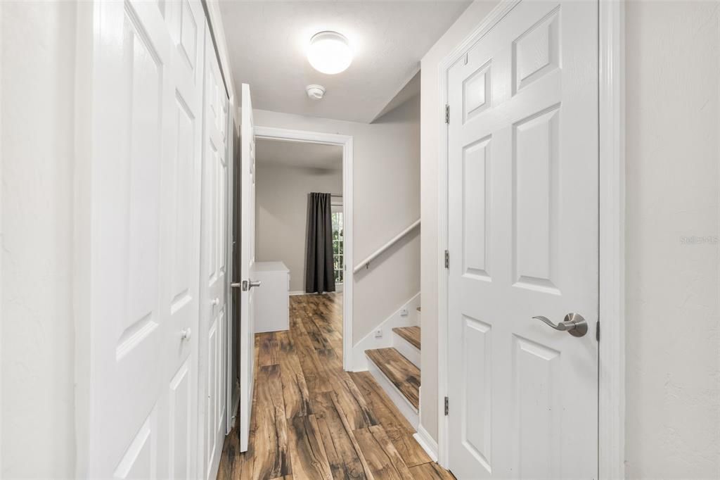 Active With Contract: $254,900 (2 beds, 2 baths, 1588 Square Feet)