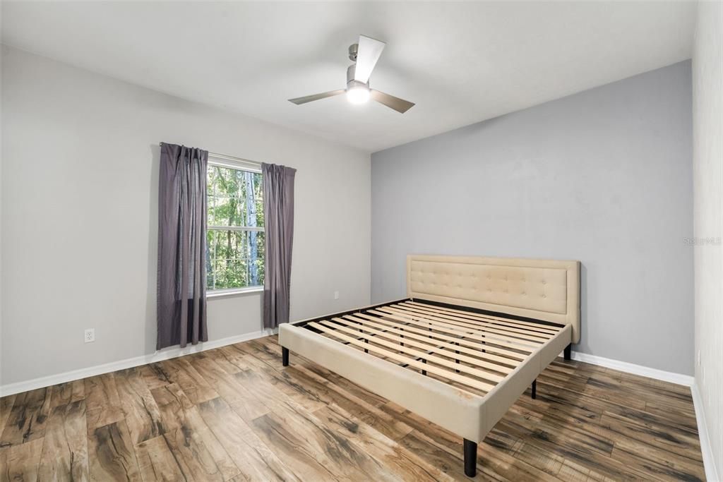 Active With Contract: $254,900 (2 beds, 2 baths, 1588 Square Feet)