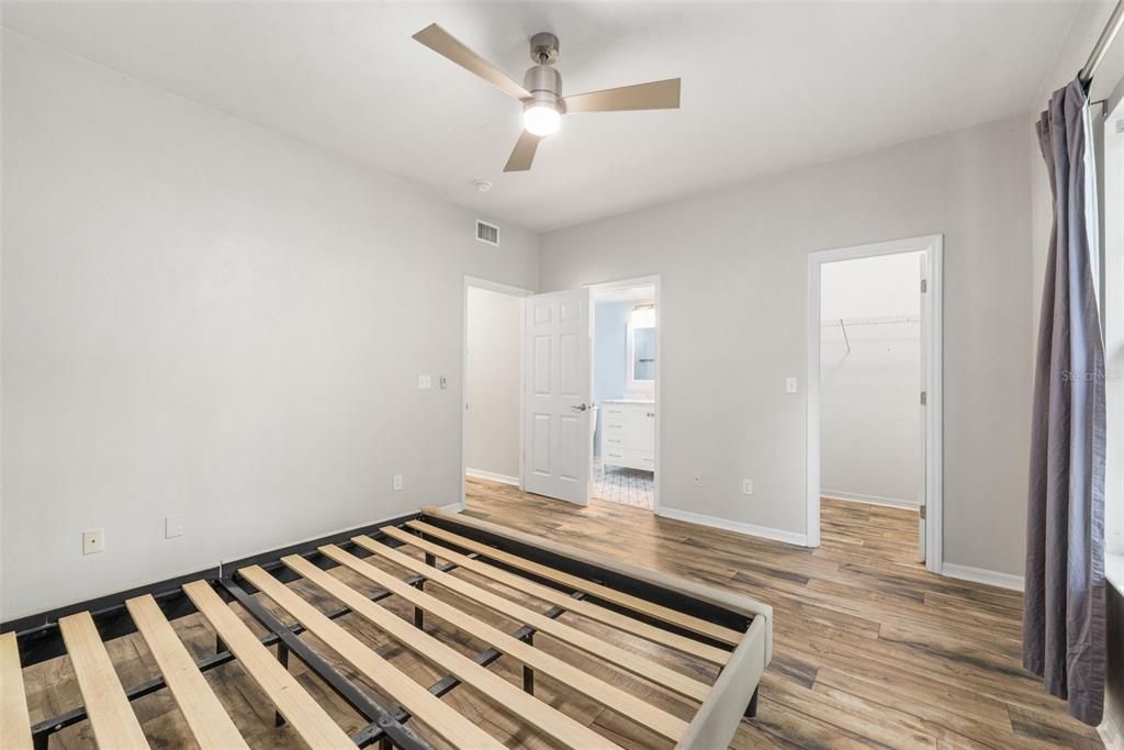 Active With Contract: $254,900 (2 beds, 2 baths, 1588 Square Feet)