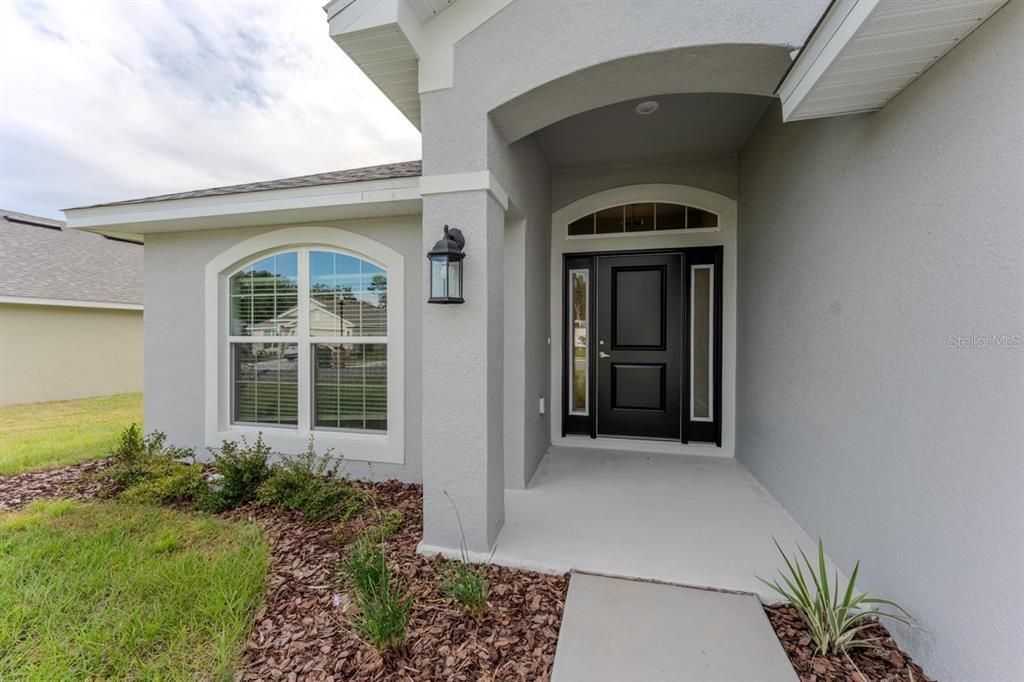 待售: $304,000 (4 贝兹, 2 浴室, 1820 平方英尺)