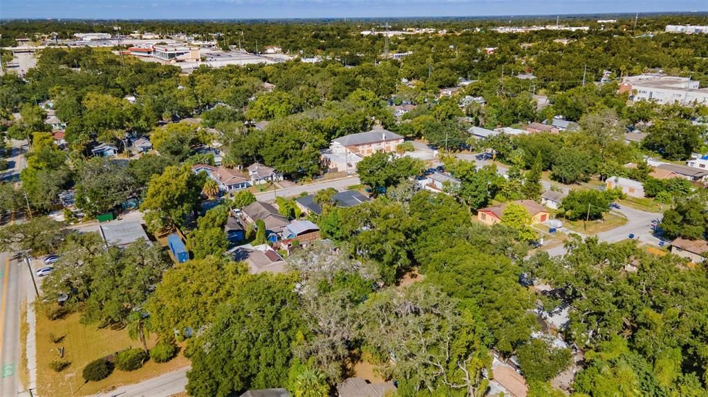 For Rent: $1,999 (4 beds, 2 baths, 1691 Square Feet)