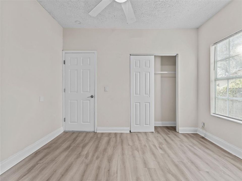 For Rent: $1,999 (4 beds, 2 baths, 1691 Square Feet)