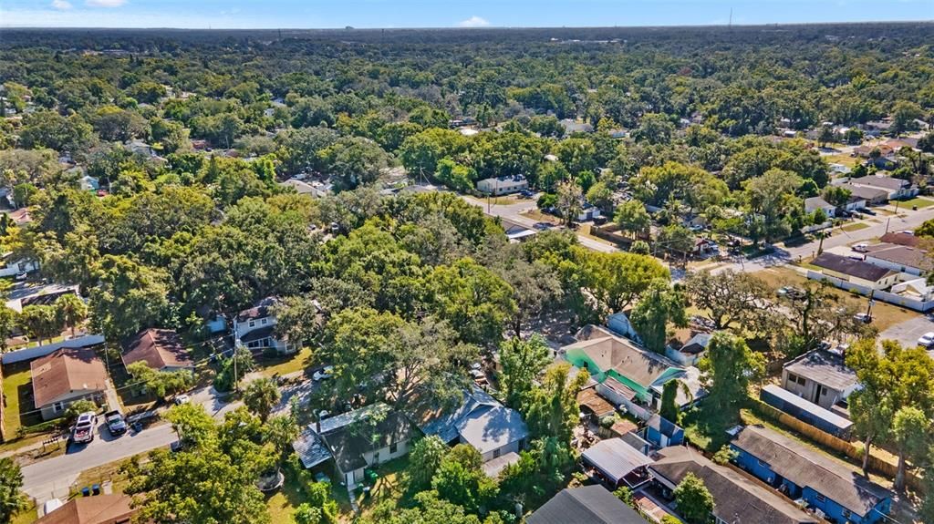 For Rent: $1,999 (4 beds, 2 baths, 1691 Square Feet)