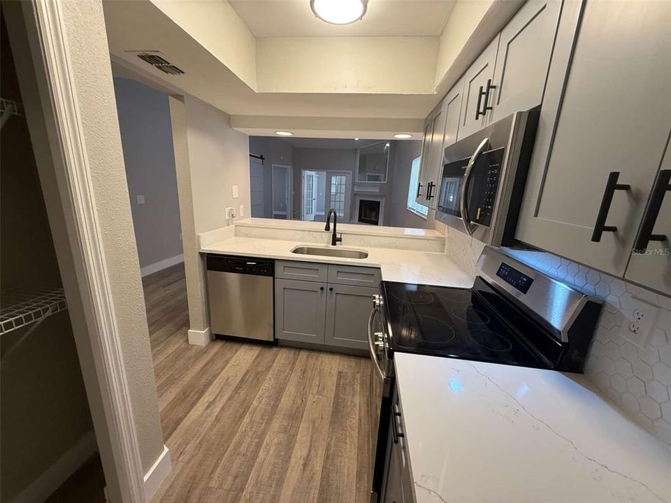 For Rent: $1,850 (3 beds, 2 baths, 1384 Square Feet)