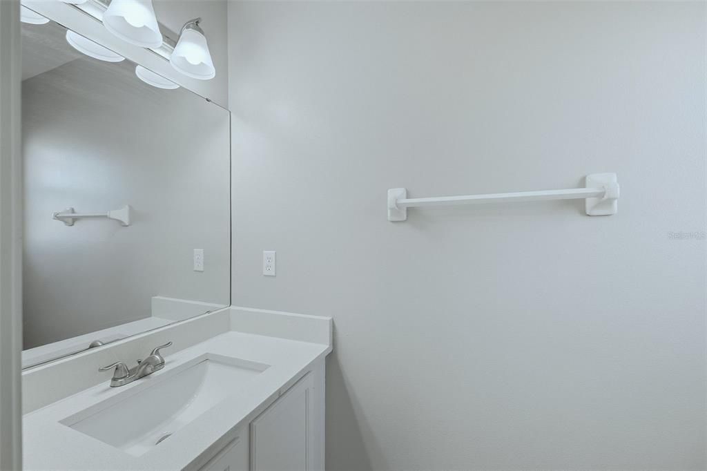 Active With Contract: $290,000 (3 beds, 2 baths, 1524 Square Feet)