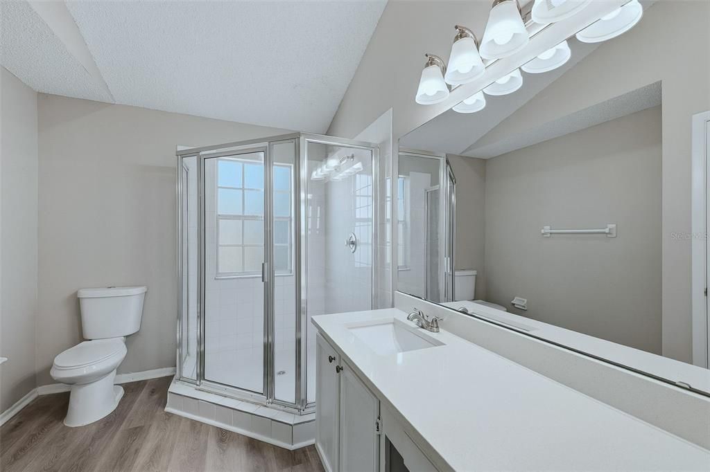 Active With Contract: $290,000 (3 beds, 2 baths, 1524 Square Feet)