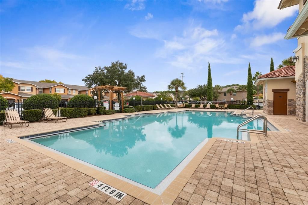 Active With Contract: $239,000 (2 beds, 2 baths, 1420 Square Feet)