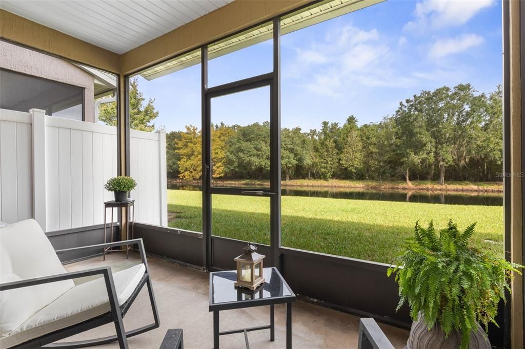 Active With Contract: $239,000 (2 beds, 2 baths, 1420 Square Feet)