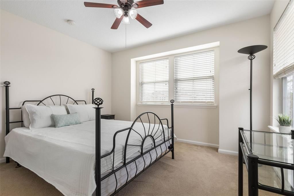 Active With Contract: $239,000 (2 beds, 2 baths, 1420 Square Feet)