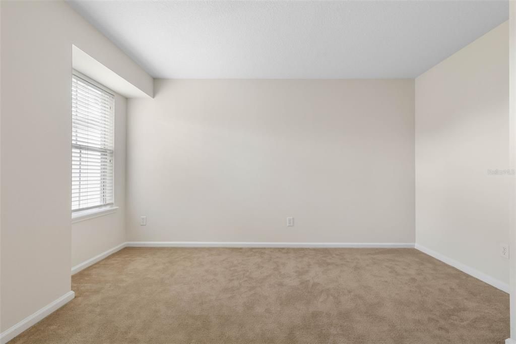 Active With Contract: $239,000 (2 beds, 2 baths, 1420 Square Feet)