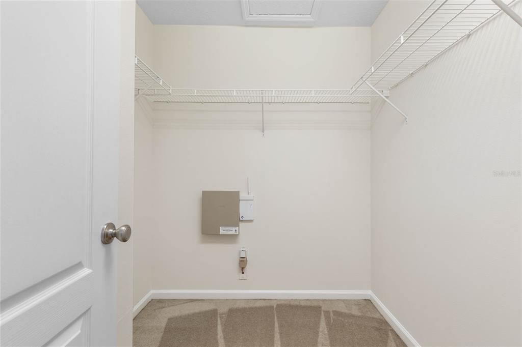 Active With Contract: $239,000 (2 beds, 2 baths, 1420 Square Feet)