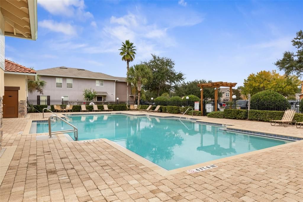 Active With Contract: $239,000 (2 beds, 2 baths, 1420 Square Feet)