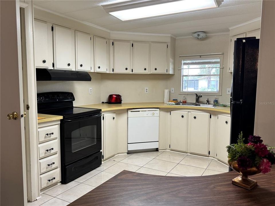 For Rent: $1,245 (2 beds, 2 baths, 1012 Square Feet)