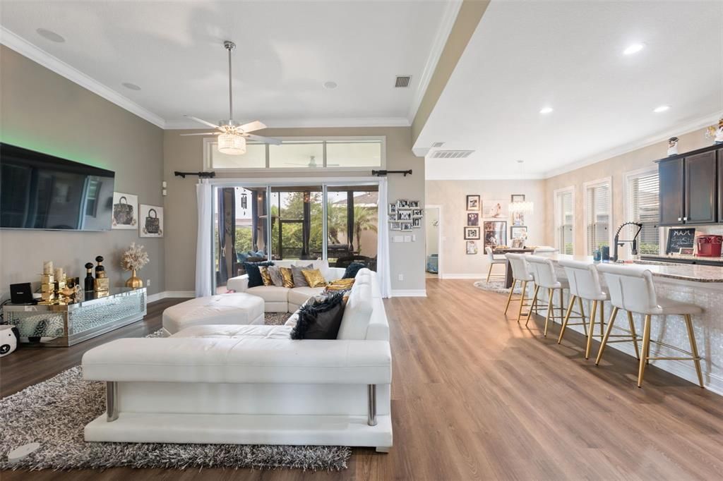 En Venta: $944,999 (6 camas, 4 baños, 3640 Pies cuadrados)