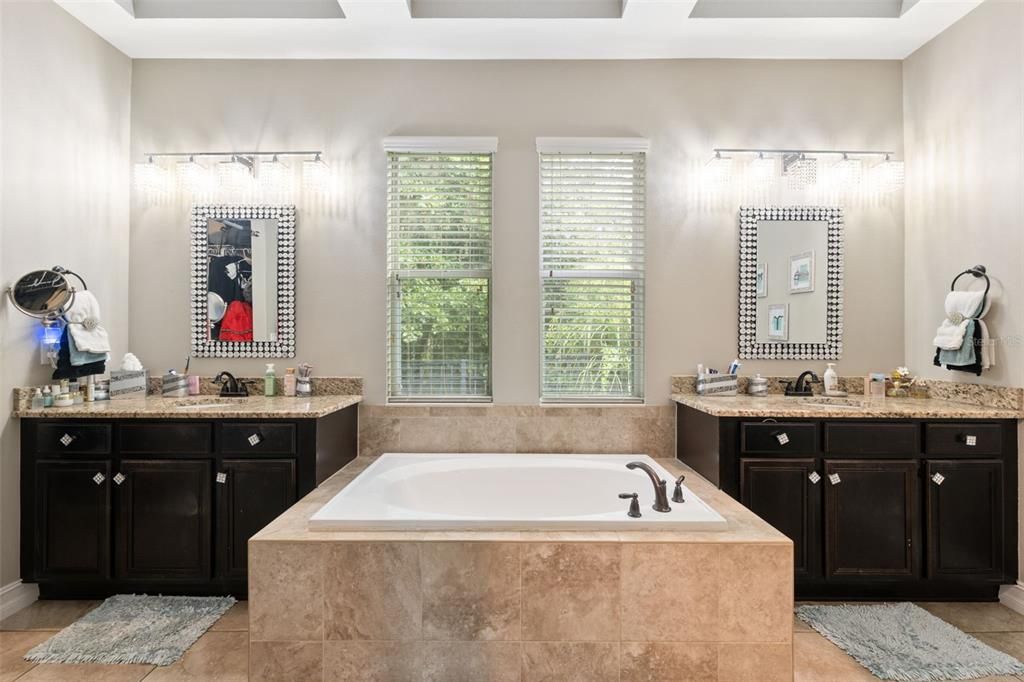 En Venta: $944,999 (6 camas, 4 baños, 3640 Pies cuadrados)