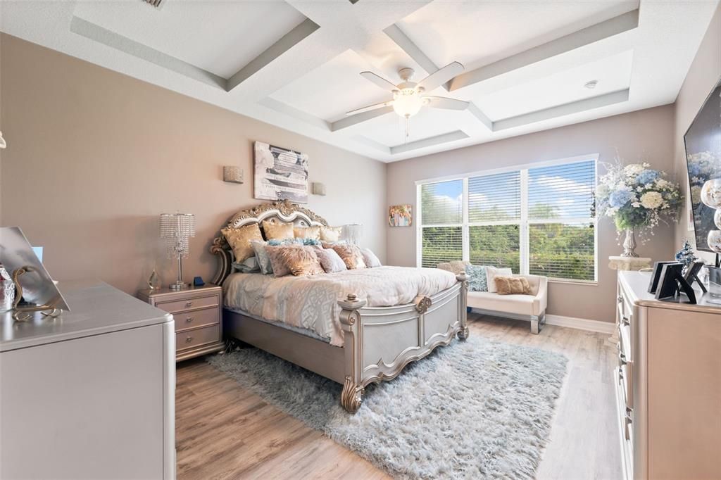 En Venta: $944,999 (6 camas, 4 baños, 3640 Pies cuadrados)