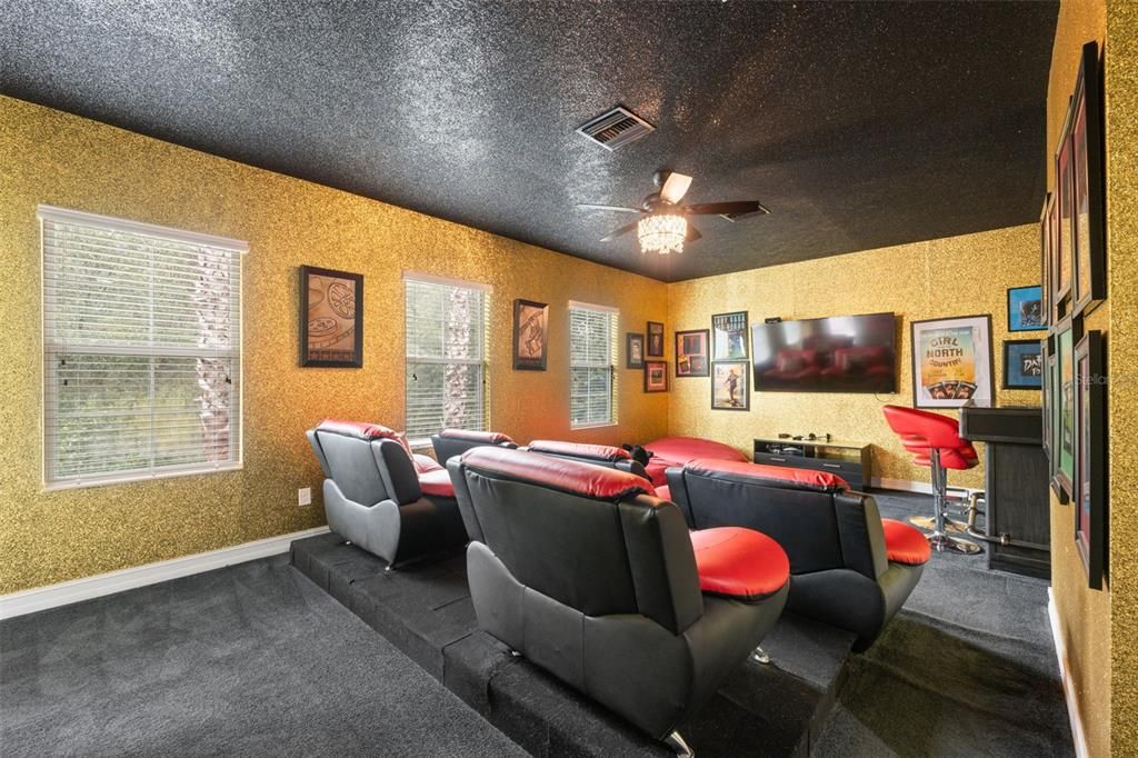 En Venta: $944,999 (6 camas, 4 baños, 3640 Pies cuadrados)