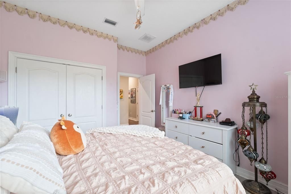 En Venta: $944,999 (6 camas, 4 baños, 3640 Pies cuadrados)